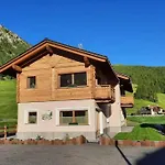 Chalet Snowlake